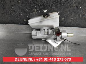 Gebruikte Hoofdremcilinder Toyota Yaris (P1) 1.3 16V VVT-i Prijs € 25,00 Margeregeling aangeboden door V.Deijne Jap.Auto-onderdelen BV
