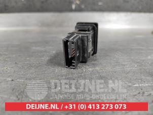 Toyota Landcruiser Heater switch O493133 photo 2