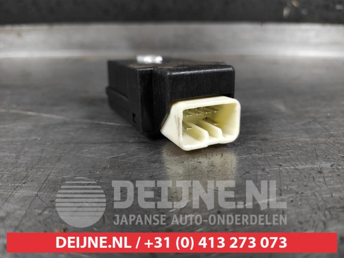 Lexus CT 200h Radio capacitor O493141