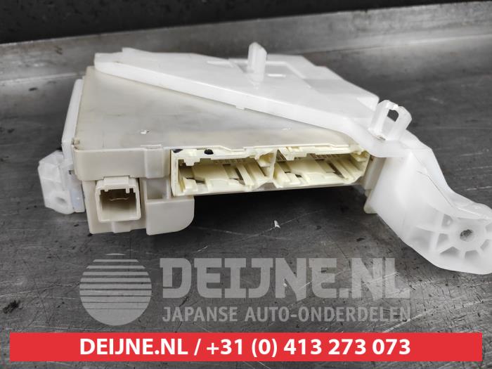 Lexus CT 200h Fuse box O493166