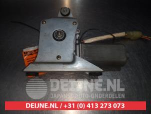 Suzuki Swift Rear wiper motor O301326 photo 2