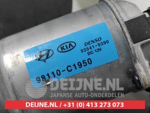 Kia Stonic Front wiper motor O493194 photo 3