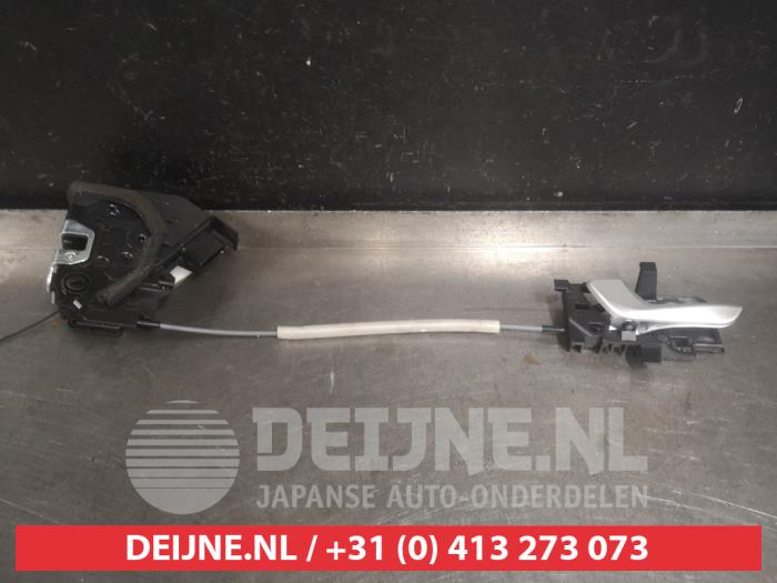 Kia Stonic Deurslot Mechaniek 4Deurs links-achter O493198