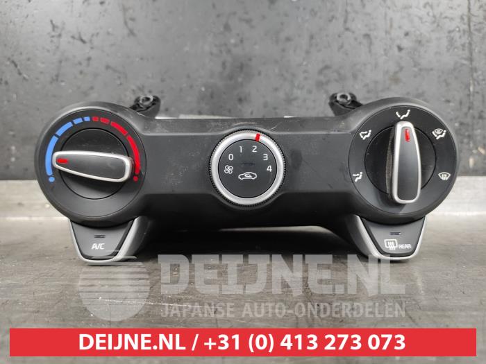 Kia Stonic Kachel Bedieningspaneel O493219