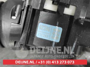 Toyota Auris Light switch O493236 photo 3