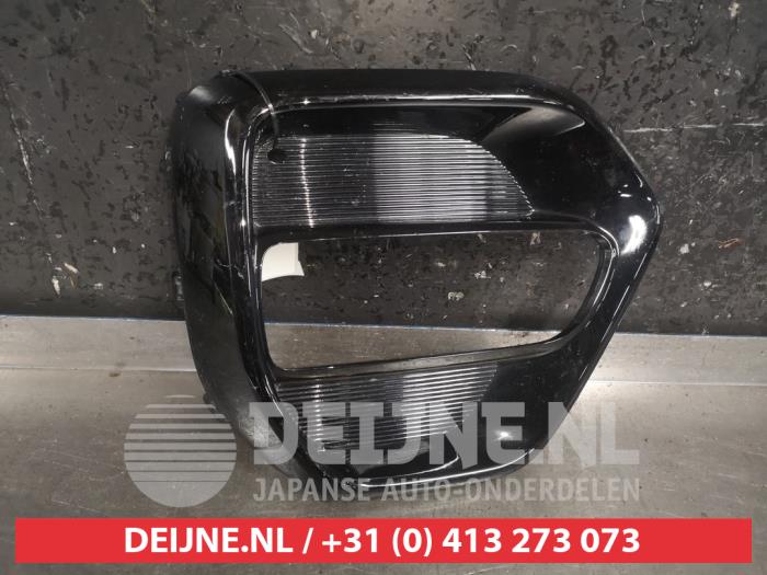 Kia Carens Bumper Rooster O493859