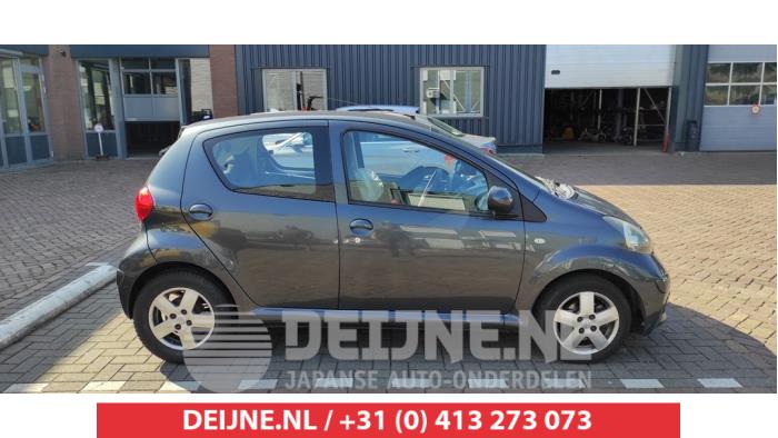 Toyota Aygo Portier 4Deurs rechts-voor O493878