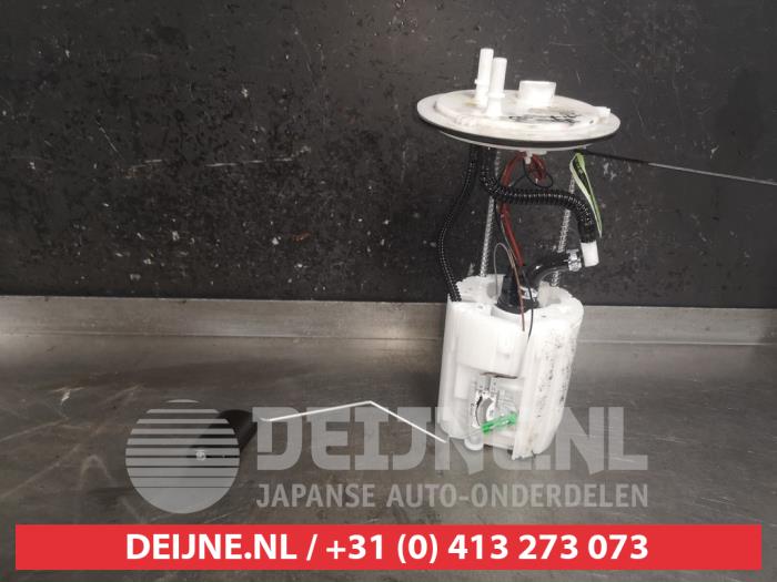 Gebruikte Tank element Pomp Kia Sportage (QL) 1.6 CRDi 16V 116 Prijs € 125,00 Margeregeling aangeboden door V.Deijne Jap.Auto-onderdelen BV
