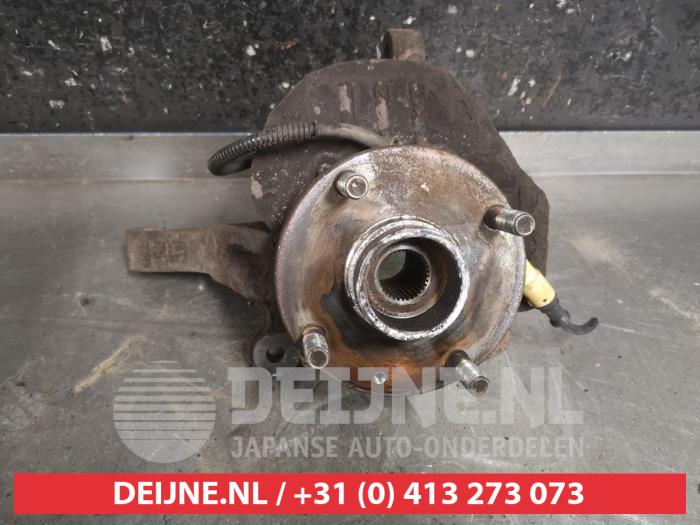 Chevrolet Nubira Fusee links-voor O494888