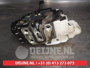 Kia Cerato Deurslot Mechaniek 4Deurs links-achter O495006 foto 2