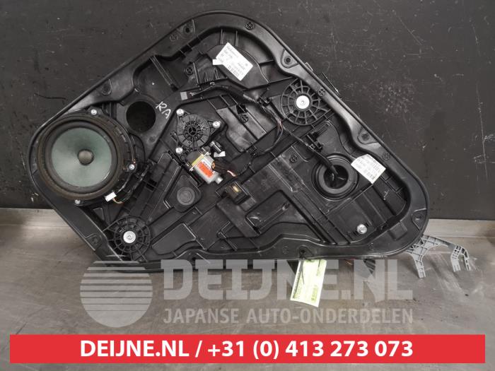 Kia Sportage Ruitmechaniek 4Deurs rechts-achter O495083
