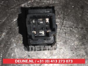 Nissan Juke Start/Stopp Schalter O495202 foto 2