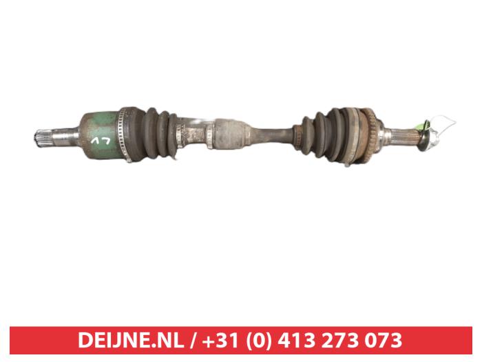 Mazda 323F Aandrijfas links-voor O495353