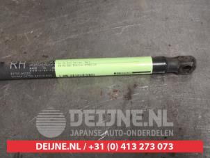 Hyundai I30 Gasdemper rechts-achter O495445 foto 3