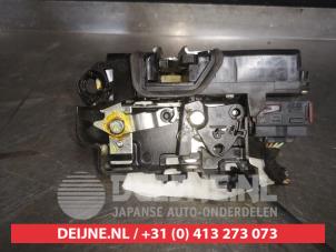 Chevrolet Captiva Door lock mechanism 4-door, front left O495529 photo 2