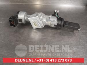 Mazda 5 Kontaktslot+Sleutel O495606 foto 3