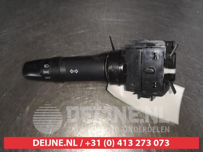Mitsubishi Pajero Light switch O495618