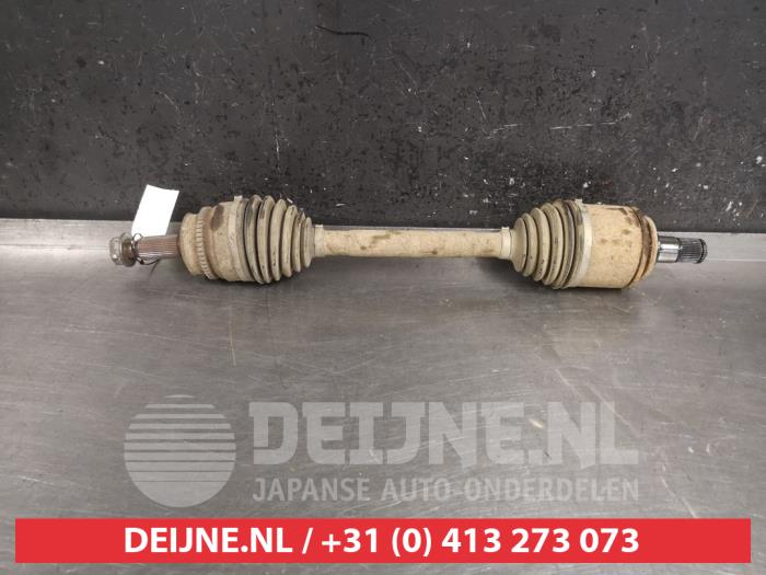 Mitsubishi Pajero Aandrijfas links-achter O495651