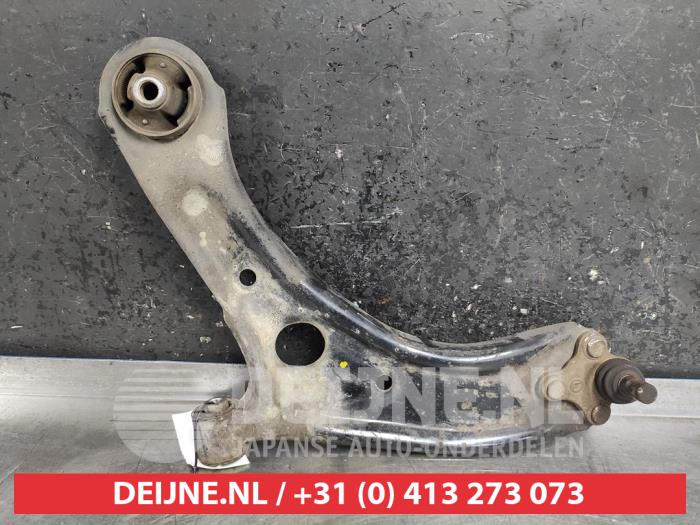 Hyundai Tucson Front lower wishbone, left O496298