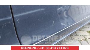 Honda FR-V Front door 4-door, right O496472 photo 3