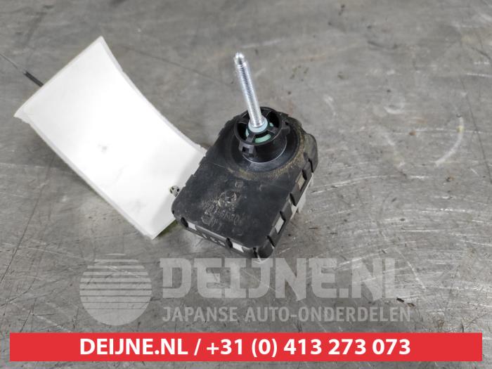 Mazda 6 Koplampmotor O496878
