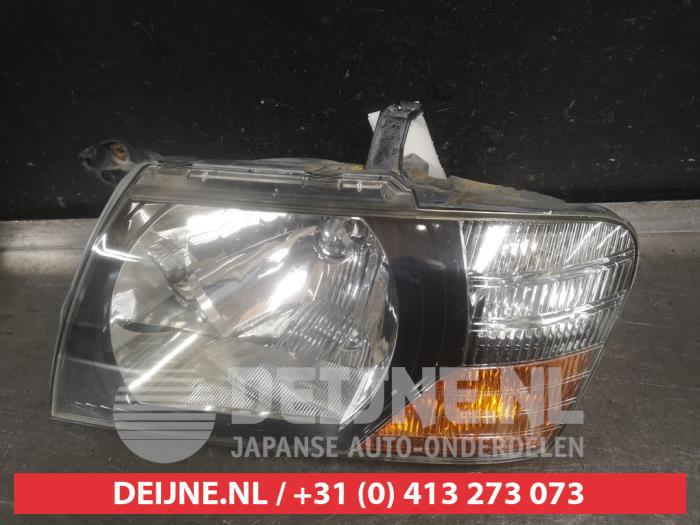 Mitsubishi Pajero Koplamp links O496968