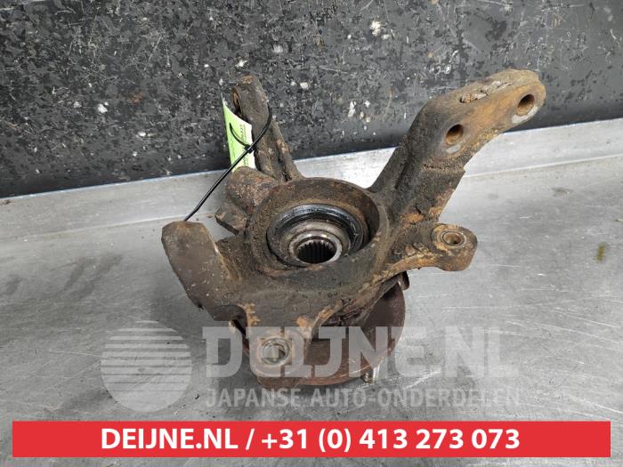 Nissan Micra Fusee links-voor O497545
