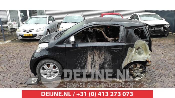 Toyota IQ Portier 2Deurs links O497828