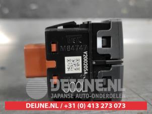 Honda Jazz PDC Schalter O497930 foto 3