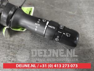 Toyota Verso Ruitenwis Schakelaar O498370 foto 2