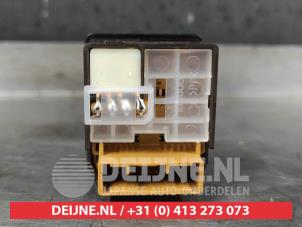 Toyota Verso Mirror switch O498373 photo 2