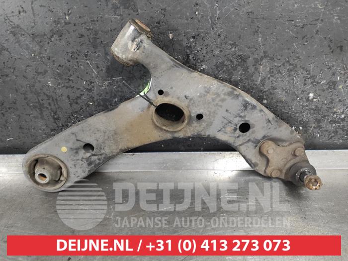 Toyota Verso Draagarm onder rechts-voor O498419