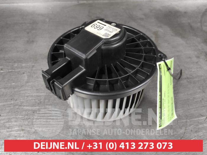 Toyota Rav-4 Heizung Belüftungsmotor O498610