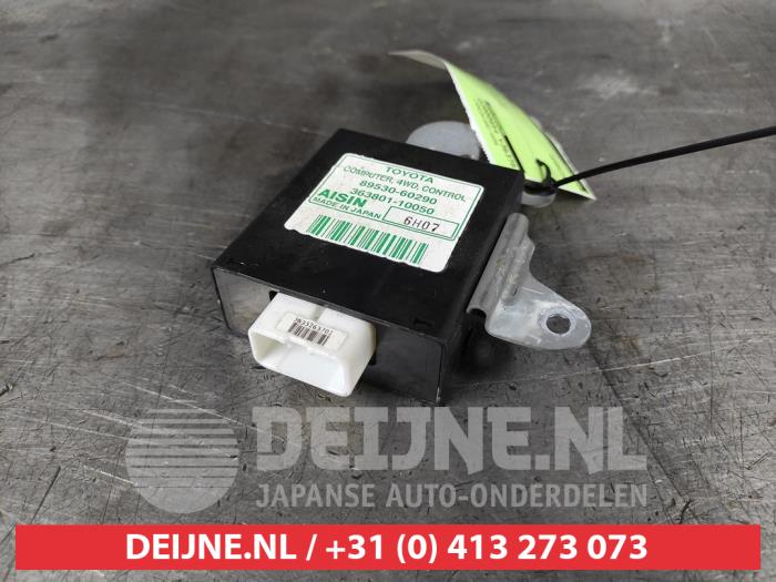 Gebruikte Transfer module 4x4 Toyota Land Cruiser (J12) 3.0 D-4D 16V Prijs € 75,00 Margeregeling aangeboden door V.Deijne Jap.Auto-onderdelen BV