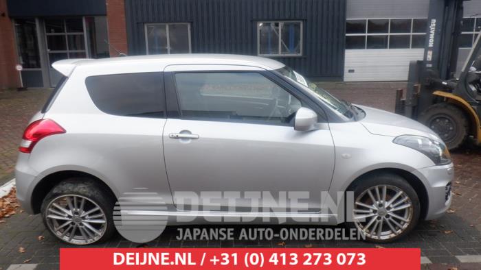 Suzuki Swift Seitenschürze rechts O499047