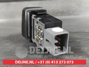 Hyundai Tucson Voorruitverwarming schakelaar O499224 foto 2