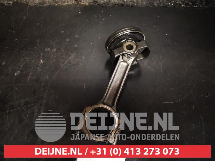 Gebruikte Zuiger Nissan Qashqai (J11) Prijs € 50,00 Margeregeling aangeboden door V.Deijne Jap.Auto-onderdelen BV