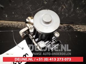 Nissan Qashqai EGR valve O499369 photo 2