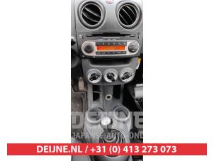 Gebruikte Radio Mitsubishi Colt (Z2/Z3) 1.3 16V Prijs € 35,00 Margeregeling aangeboden door V.Deijne Jap.Auto-onderdelen BV