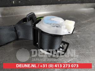 Toyota Corolla Rear seatbelt, right O499978 photo 2