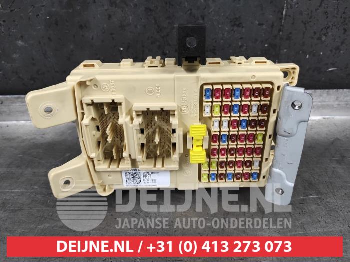 Kia Stonic Fuse box O500281