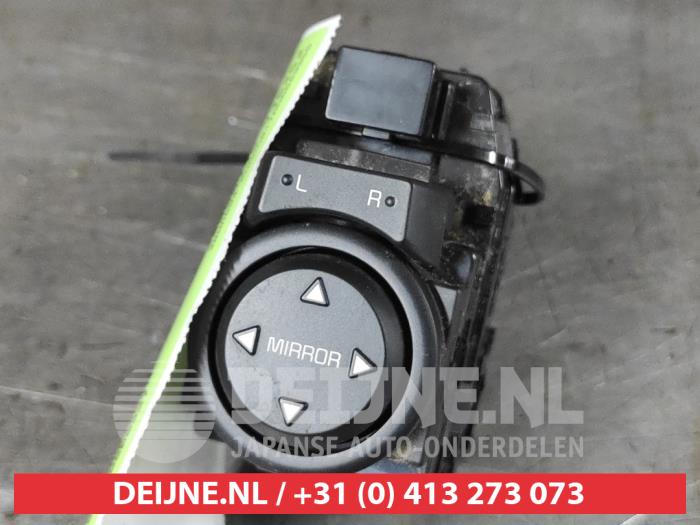 Kia Stonic Spiegel Schakelaar O500327