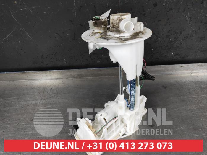 Gebruikte Tank element Pomp Toyota C-HR (X1,X5) 1.8 16V Hybrid Prijs € 85,00 Margeregeling aangeboden door V.Deijne Jap.Auto-onderdelen BV