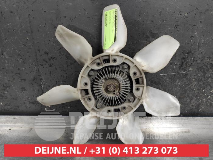 Toyota Landcruiser RI Scheibe Intelligent O500839