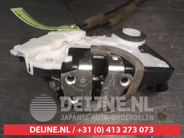 Honda CR-V Türschlossmechanik 4-türig rechts vorne O500946