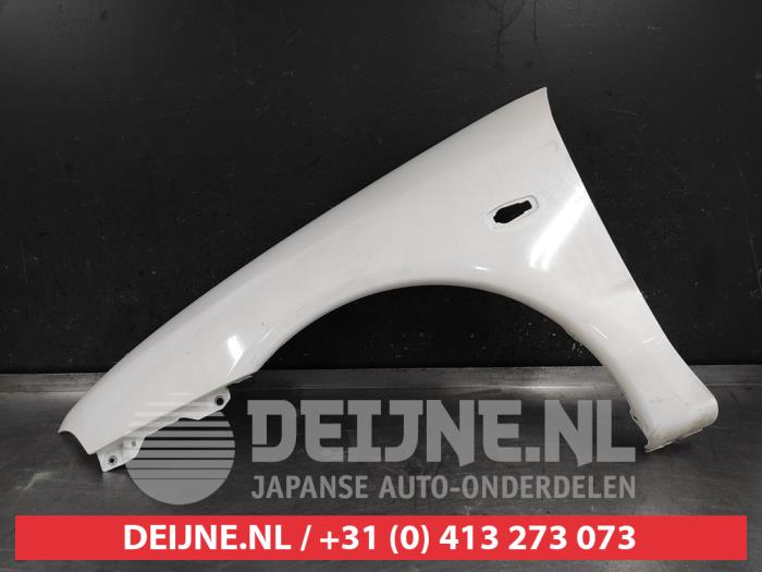 Mitsubishi Carisma Front wing, left O500955