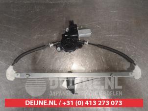Mazda 3 Ruitmechaniek 4Deurs rechts-achter O501372 foto 2