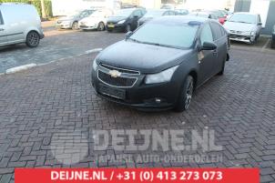 Gebruikte Koplamp links Chevrolet Cruze 1.8 16V VVT Prijs € 75,00 Margeregeling aangeboden door V.Deijne Jap.Auto-onderdelen BV