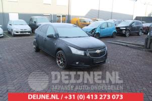 Gebruikte Koplamp rechts Chevrolet Cruze 1.8 16V VVT Prijs € 75,00 Margeregeling aangeboden door V.Deijne Jap.Auto-onderdelen BV
