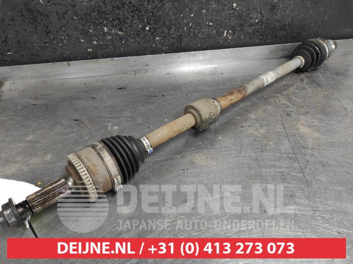 Gebruikte Aandrijfas rechts-voor Hyundai i10 (B5) 1.0 12V Prijs € 75,00 Margeregeling aangeboden door V.Deijne Jap.Auto-onderdelen BV